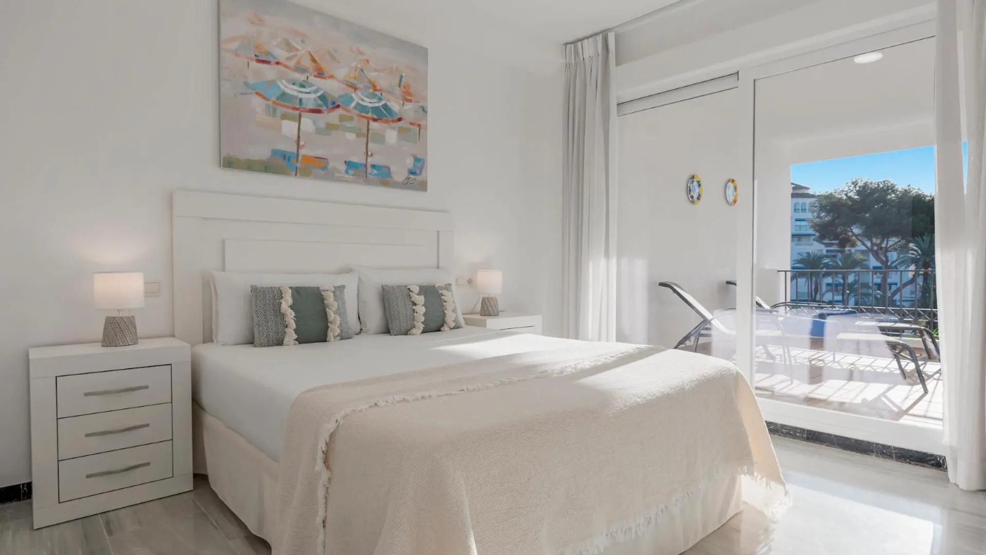 Appartement Banus Rentals Luminoso Apartamento Con Vistas Al Mar Marbellac