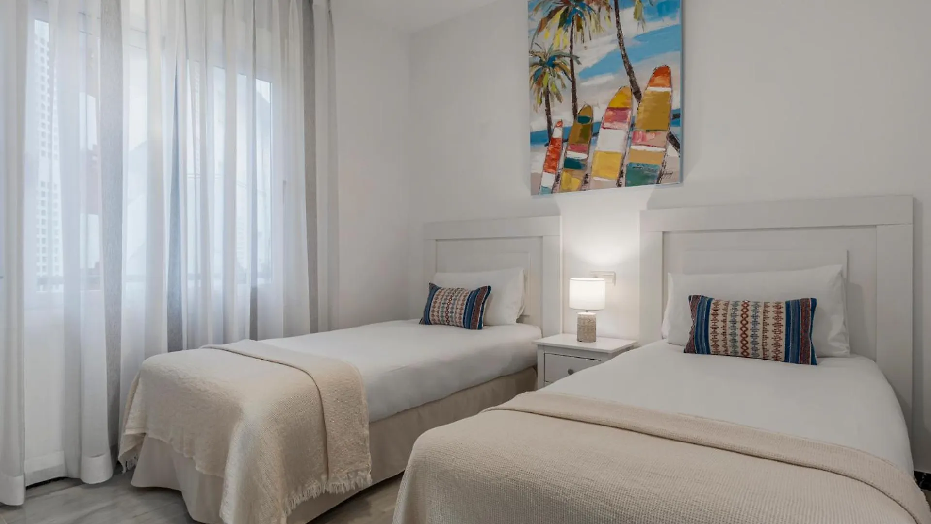 Banus Rentals Luminoso Apartamento Con Vistas Al Mar Марбелья